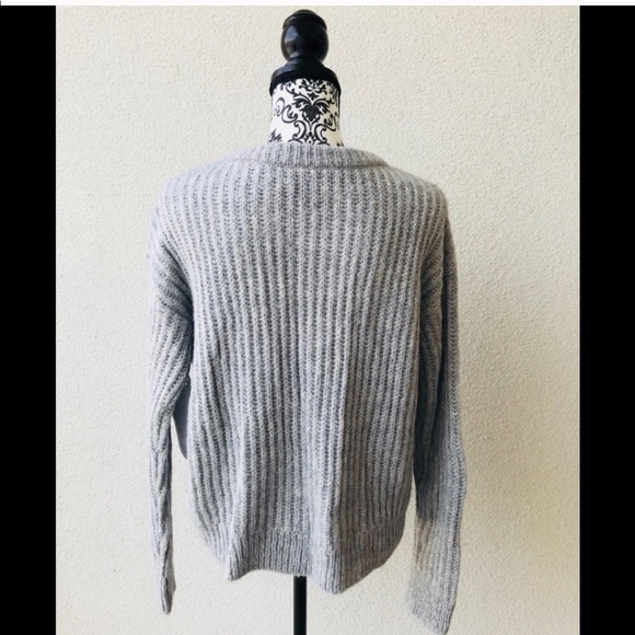 Lord&taylor gray soft warm sweater NWT M - Picture 3 of 4